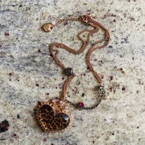 Betsy Johnson Costume jewelry necklace